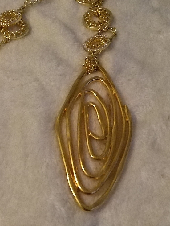 Talbots Jewelry - Talbots Gold-Tone Circular Medallion Necklace W Large Avon Pendant Or Brooch